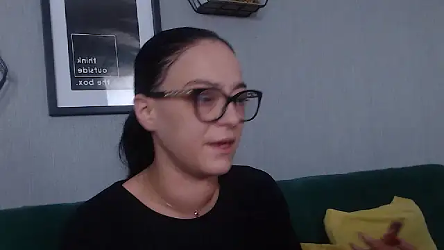 Snapshot of IzabelllNoir chatting on 02-16-25, 09:15 IzabelllNoir online show from 02-16-25, 09:15