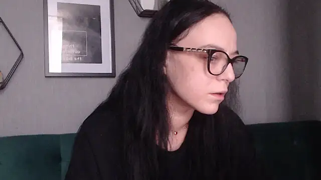 Snapshot of IzabelllNoir chatting on 02-18-25, 08:05 IzabelllNoir online show from 02-18-25, 08:05