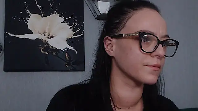 Snapshot of IzabelllNoir chatting on 02-19-25, 08:22 IzabelllNoir online show from 02-19-25, 08:22