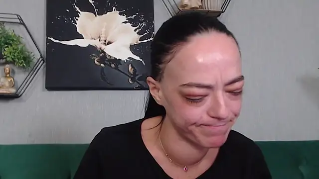 IzabelllNoir online show from 02-10-26, 11:03