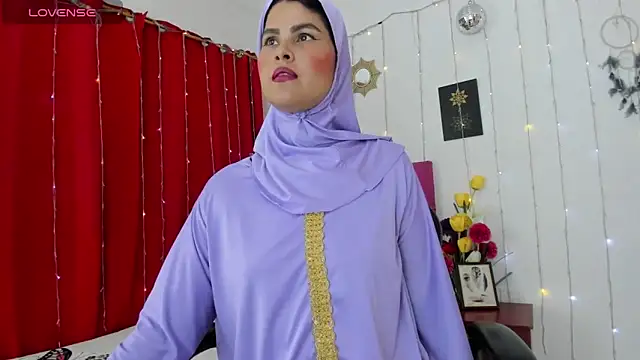 AishaAmin  online show from 10-15-25, 12:16