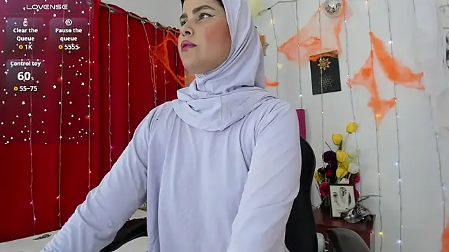 AishaAmin  online show from 11-04-25, 02:43