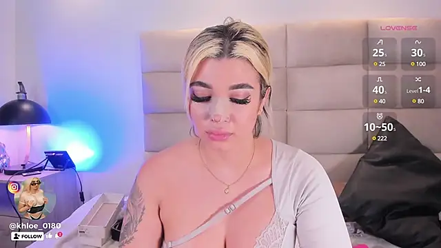 Snapshot of khloe__018 chatting on 01-07-25, 05:20 khloe 018 online show from 01-07-25, 05:20