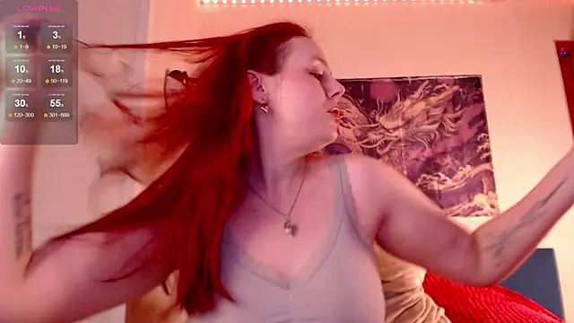 Snapshot of VanessaLincum chatting on 09-29-25, 06:51 VanessaLincum online show from 09-29-25, 06:51