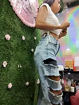 Snapshot of Anifer chatting on 12-14-24, 03:04 Anifer online show from 12-14-24, 03:04