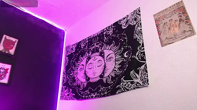 Snapshot of niakat_ chatting on 09-17-25, 08:21 niakat  online show from 09-17-25, 08:21