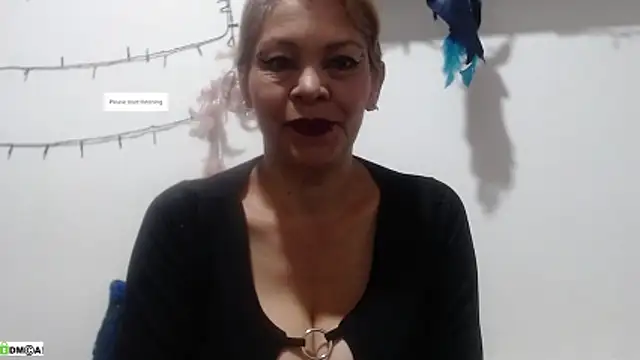 Snapshot of electra-mommy chatting on 05-11-26, 12:11 electra-mommy online show from 05-11-26, 12:11