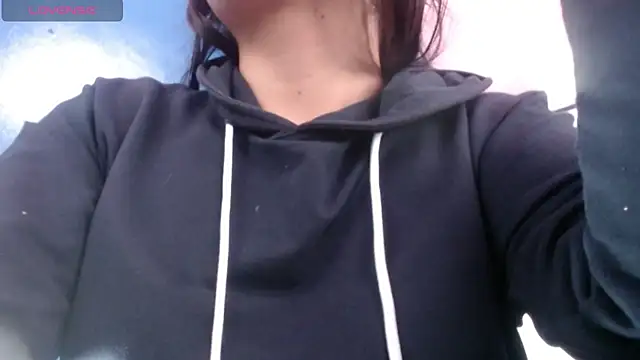 vitoria23  online show from 12-02-25, 02:01