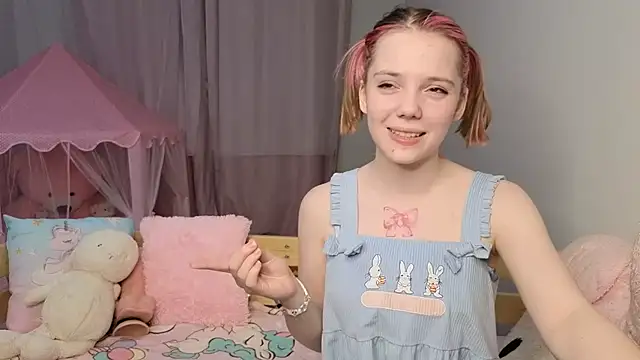 PrincessLittleKiki online show from 04-16-26, 07:14