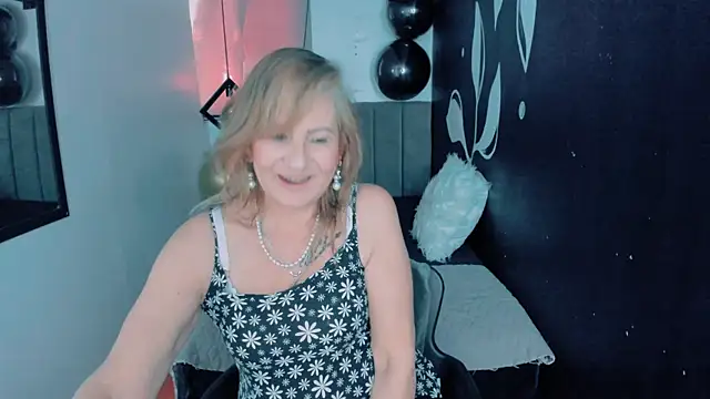 ScarletHoot  online show from 12-11-24, 06:09