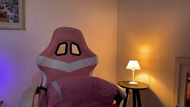 SweetPaige  online show from 11-30-25, 04:22