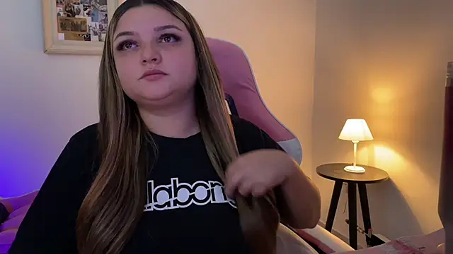 Snapshot of SweetPaige_ chatting on 04-05-26, 03:09 SweetPaige online show from 04-05-26, 03:09