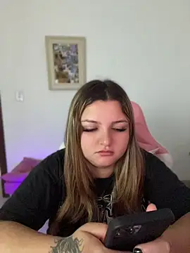 Snapshot of SweetPaige_ chatting on 04-12-26, 11:59 SweetPaige online show from 04-12-26, 11:59