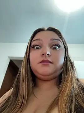 Snapshot of SweetPaige_ chatting on 04-13-26, 11:59 SweetPaige online show from 04-13-26, 11:59