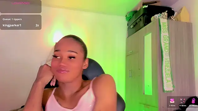 naomy  xx online show from 05-29-26, 03:48