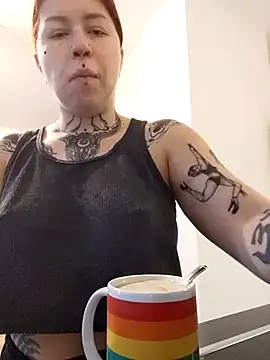 divine eve online show from 10-26-25, 01:06