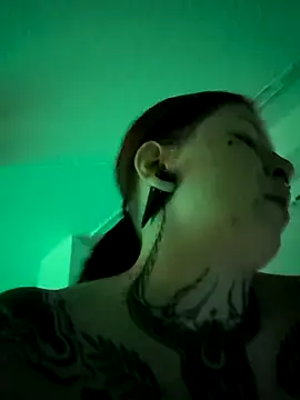 divine eve online show from 12-03-25, 05:55