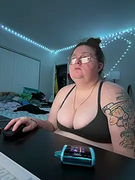 Snapshot of BBW2320 chatting on 07-15-26, 03:34 BBW2320 online show from 07-15-26, 03:34