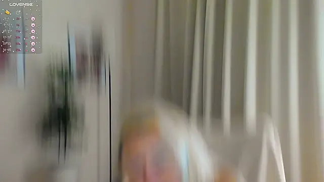 mira robinsonnn online show from 09-30-25, 03:06