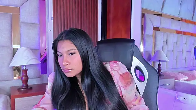 LinnaGardenia online show from 01-11-26, 01:27