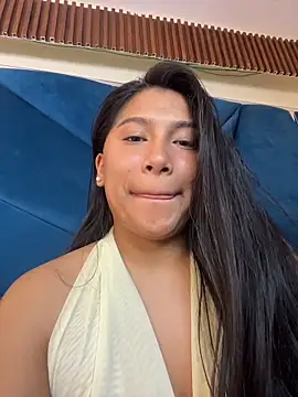 LinnaGardenia online show from 02-25-26, 01:37