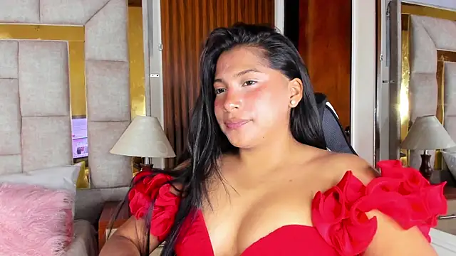 LinnaGardenia online show from 04-15-26, 07:58