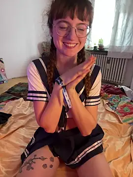 Snapshot of _foxygirl_ chatting on 11-02-25, 11:12 foxygirl online show from 11-02-25, 11:12