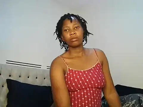 Petitiebooty online show from 02-11-25, 07:23