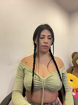 Snapshot of Alanna_atm_ chatting on 06-16-26, 12:52 Alanna atm online show from 06-16-26, 12:52