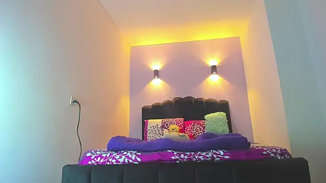 Sofia Clauss  online show from 09-20-25, 04:24