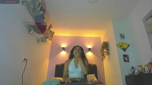 Snapshot of Sofia_Clauss_ chatting on 06-29-26, 05:03 Sofia Clauss online show from 06-29-26, 05:03
