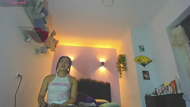 Snapshot of Sofia_Clauss_ chatting on 07-04-26, 05:13 Sofia Clauss online show from 07-04-26, 05:13