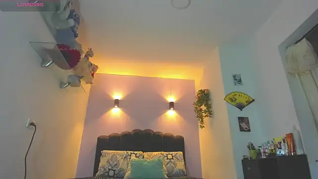 Snapshot of Sofia_Clauss_ chatting on 07-05-26, 04:19 Sofia Clauss online show from 07-05-26, 04:19