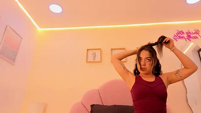 Snapshot of Sofia_Clauss_ chatting on 07-08-26, 04:39 Sofia Clauss online show from 07-08-26, 04:39