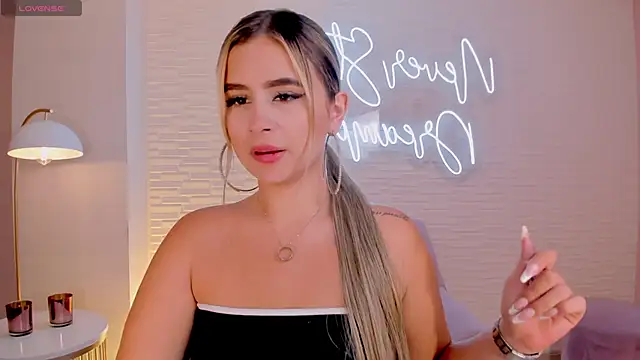 AnnaBrooks1 online show from 01-27-25, 07:24
