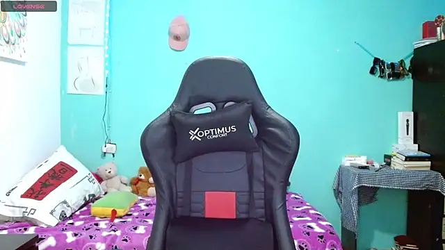 Snapshot of sensitive_brunette chatting on 02-27-26, 01:49 sensitive brunette online show from 02-27-26, 01:49