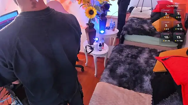 Tom cooper  online show from 10-26-25, 12:33