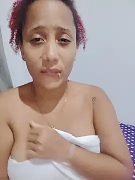 Snapshot of zandra_kiman chatting on 07-16-26, 03:12 zandra kiman online show from 07-16-26, 03:12