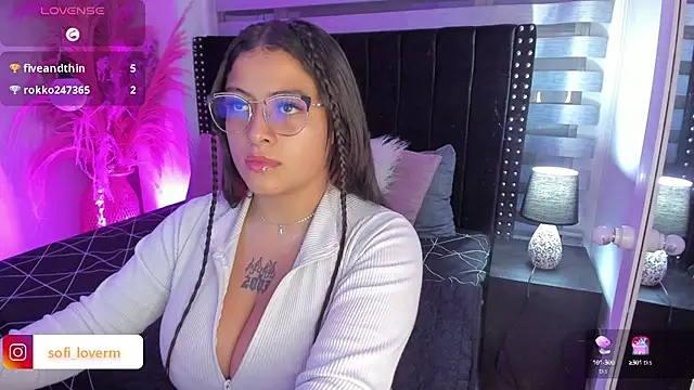 Snapshot of Sofiia-Rubb chatting on 03-18-25, 07:08 Sofiia-Rubb online show from 03-18-25, 07:08