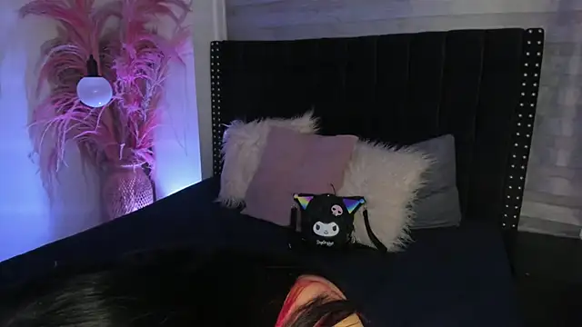 Snapshot of Sofiia-Rubb chatting on 09-20-25, 05:30 Sofiia-Rubb online show from 09-20-25, 05:30