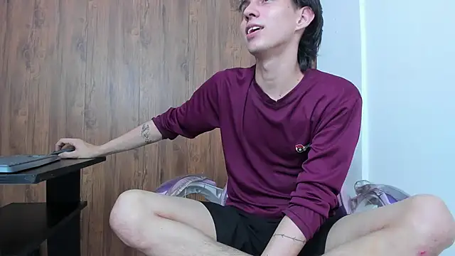 Snapshot of JeanRam18 chatting on 10-08-25, 03:04 JeanRam18 online show from 10-08-25, 03:04