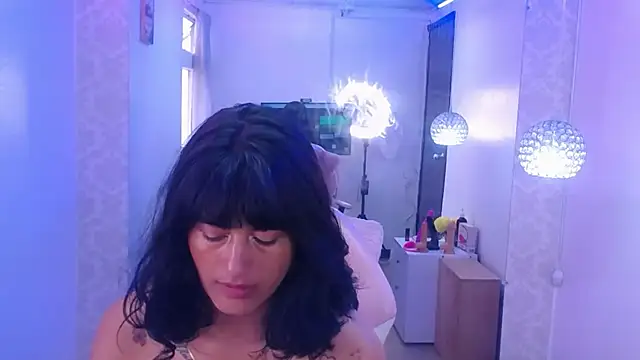 Snapshot of candy_lux_ chatting on 01-13-25, 08:04 candy lux online show from 01-13-25, 08:04