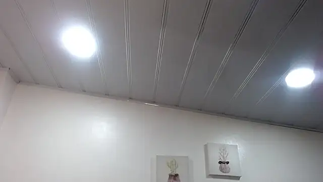 Snapshot of candy_lux_ chatting on 02-20-25, 03:52 candy lux online show from 02-20-25, 03:52