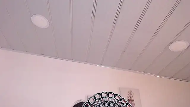Snapshot of candy_lux_ chatting on 02-28-25, 05:59 candy lux online show from 02-28-25, 05:59