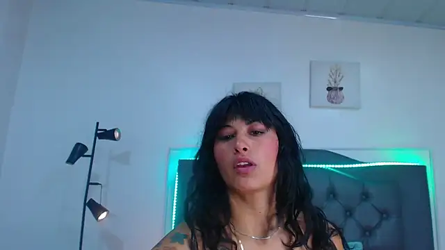 Snapshot of candy_lux_ chatting on 10-07-25, 06:38 candy lux online show from 10-07-25, 06:38