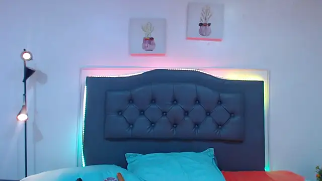 Snapshot of candy_lux_ chatting on 10-12-25, 08:08 candy lux online show from 10-12-25, 08:08