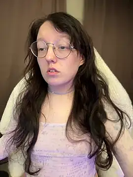 Snapshot of emigooflordXD chatting on 12-15-24, 03:53 emigooflordXD online show from 12-15-24, 03:53