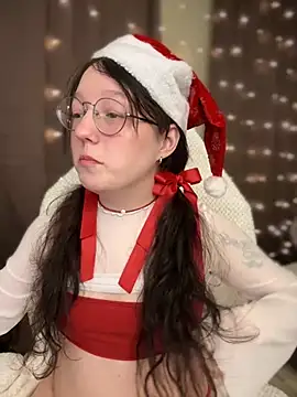 Snapshot of emigooflordXD chatting on 12-25-24, 02:13 emigooflordXD online show from 12-25-24, 02:13