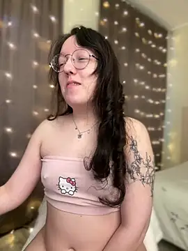 Snapshot of emigooflordXD chatting on 01-25-25, 07:28 emigooflordXD online show from 01-25-25, 07:28