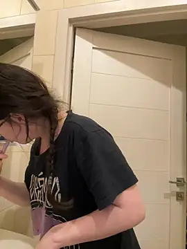 Snapshot of emigooflordXD chatting on 02-24-25, 04:26 emigooflordXD online show from 02-24-25, 04:26